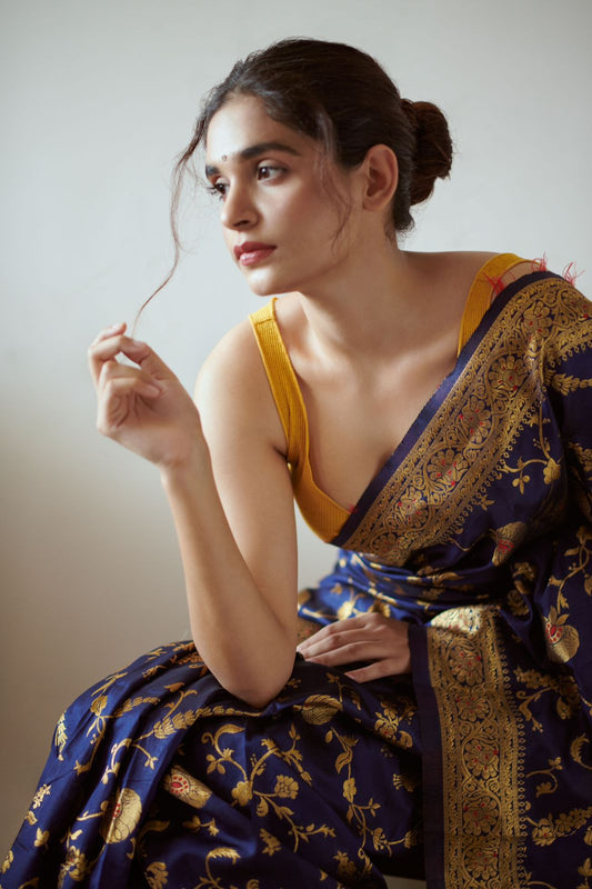 Dark Blue Woven Animal Print Embroidered Floral Print Hand Painted Printed Solid/Plain Applique Kanjivaram Jacquard Pure Silk Saree With Unstitched Blouse Piece For Women