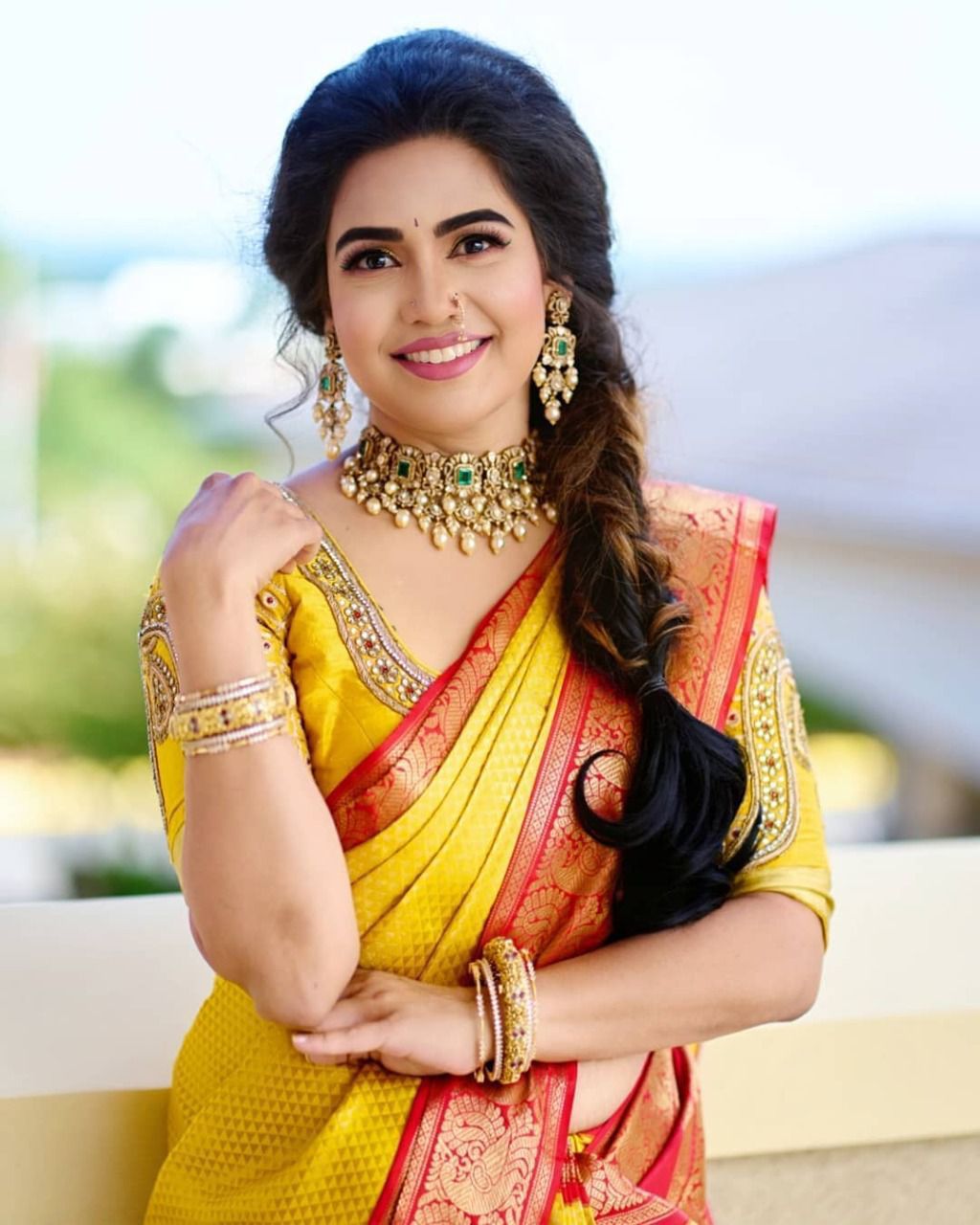 Yellow Jacquard Patola Silk Saree With Unstitching Blouse Piece For Women