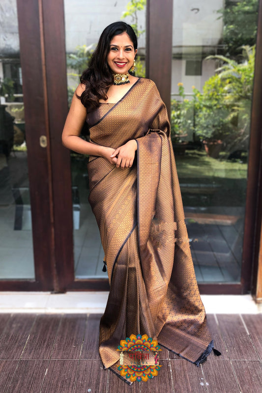 Floral Zari Woven Saree with Unstitched Blouse Piece