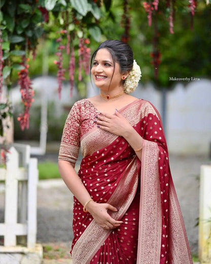 Banarasi Style Pure Kanjivaram Silk Jacquard Kanchipuram Pattu Saree With Un-Stiched Blouse For Women