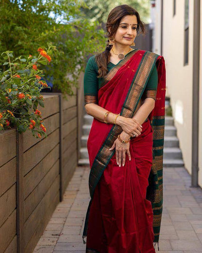 Woven Kanjeevaram, Banarasi Silk Jacquard Soft Silk Saree