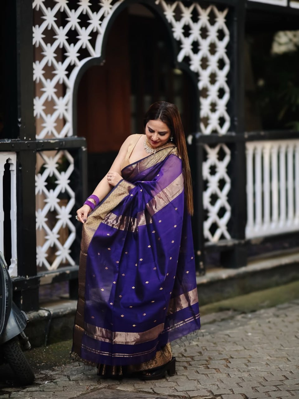 Maheshwari Silk Coton Saree - Wine