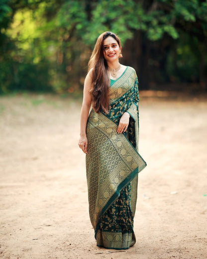 Checkered Banarasi Art Silk, Pure Silk Saree  (Dark Green)