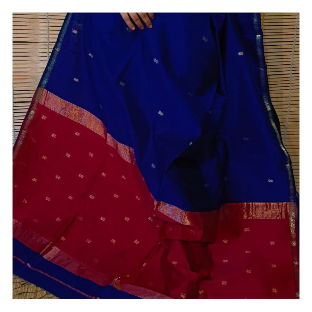 Pure Banarasi Silk Saree Weaved With Zari Comes With Heavy Banarasi Brocade Blouse