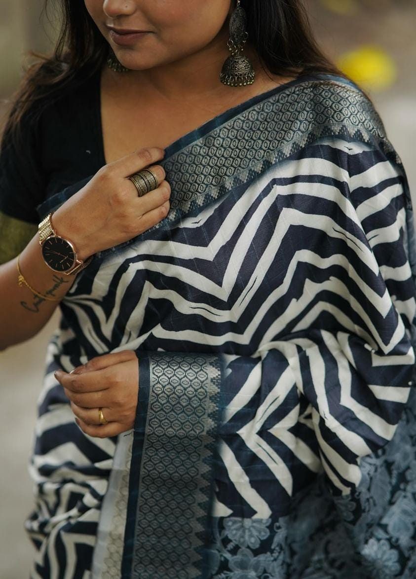 Letest New Trendy And Stylish And Beautiful Funthional & Wedding Wear Saare With Separate Blouse Pices For Women Silk Saree With Zalar Border Mysore silk