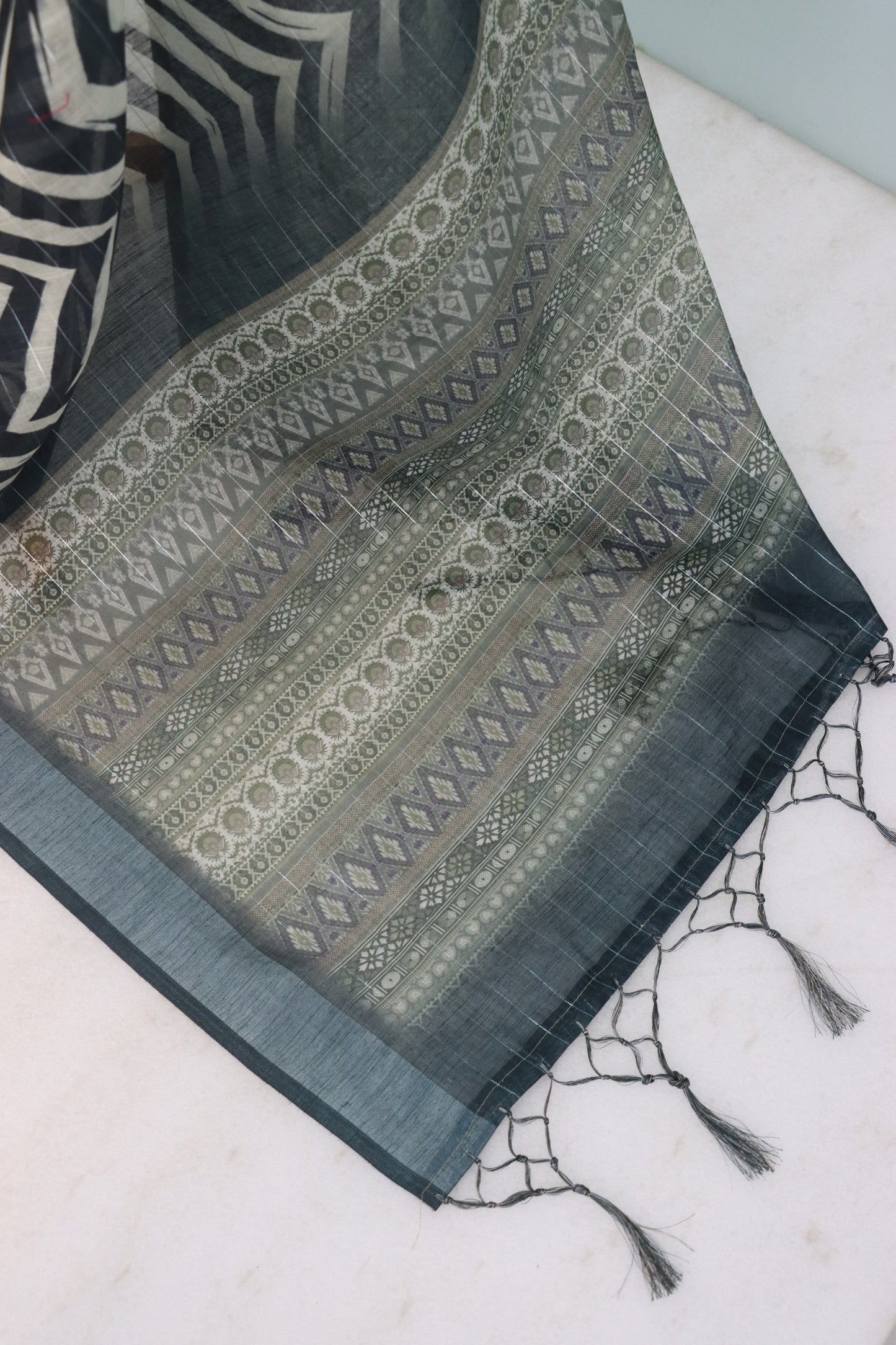 Letest New Trendy And Stylish And Beautiful Funthional & Wedding Wear Saare With Separate Blouse Pices For Women Silk Saree With Zalar Border Mysore silk