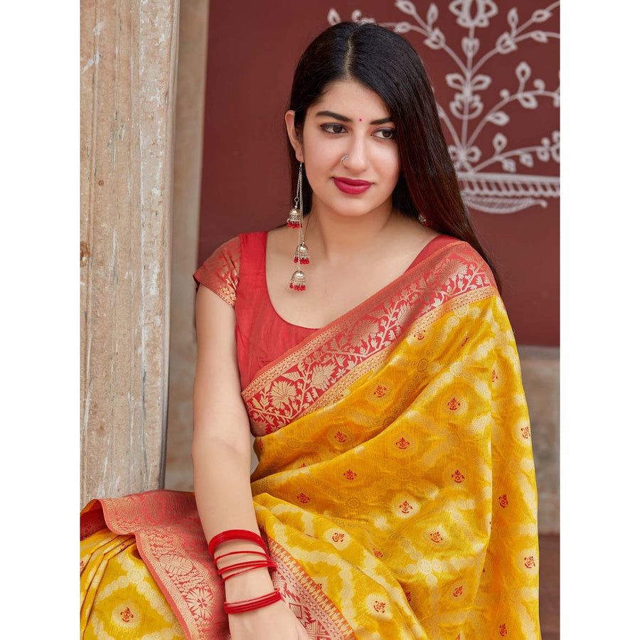 Yellow-Red Woven Kanchipuram Soft Lichi Silk Saree With Unstitched Blouse Piece For Women