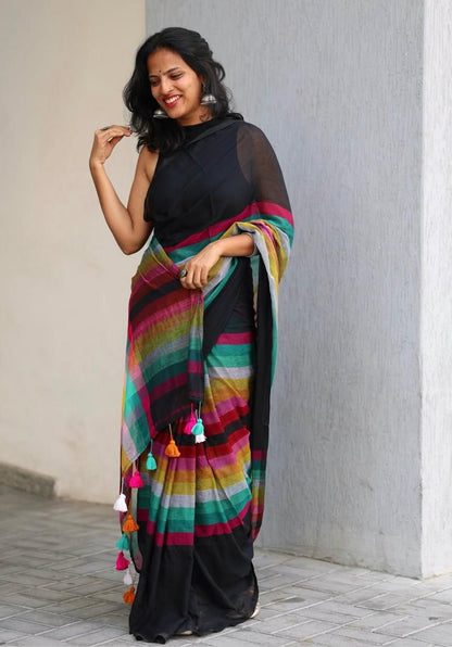 Digital Print Handloom Pure Linen Cotton Saree  (Black)