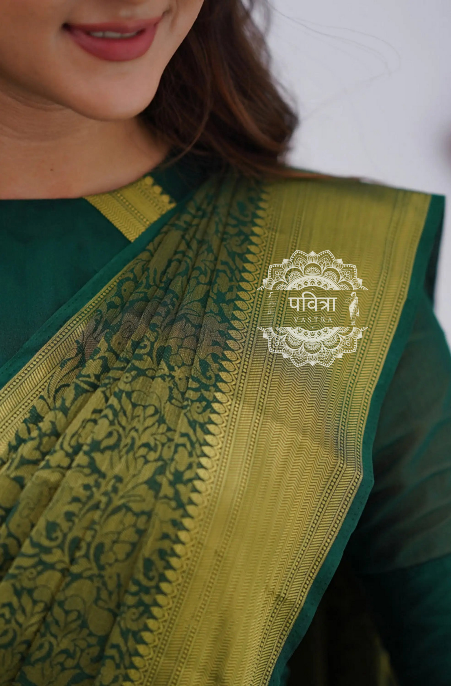 Floral Woven Kanjeevaram Saree with Contrast Border  For Women