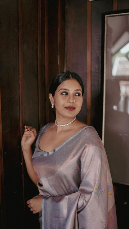 Women's Kanjivaram Soft Silk Sarees With Blouse Piece