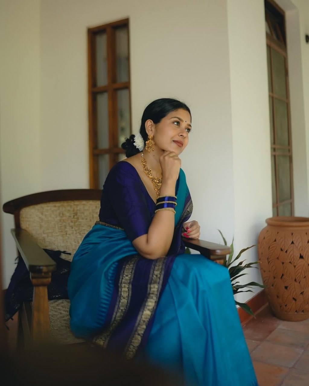 Woven Banarasi Jacquard Saree  (Blue)