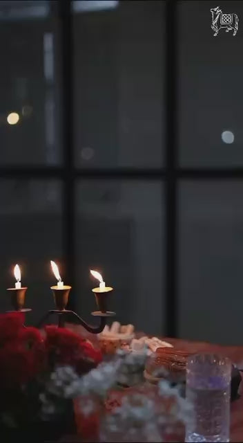 Women Woven Zari Saree with Tassels