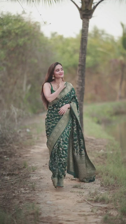 Checkered Banarasi Art Silk, Pure Silk Saree  (Dark Green)