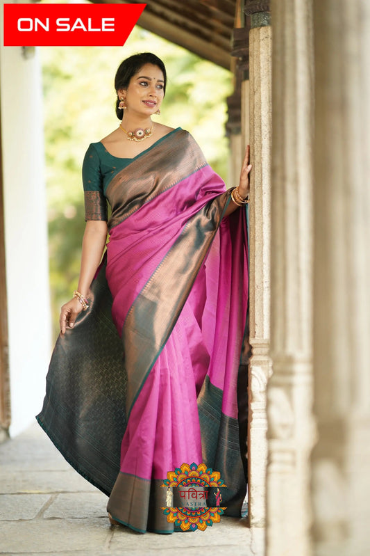 Women Banarasi Woven Saree with Contrast Border