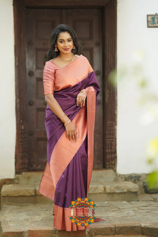 Women Banarasi Woven Saree with Contrast Border